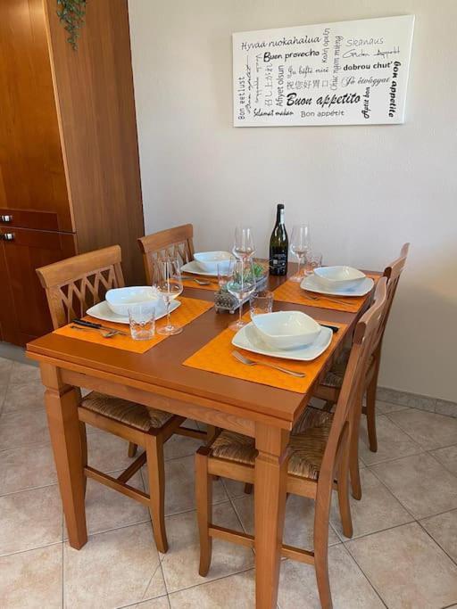 Appartement Casa Carlino à Santo Stefano Belbo Extérieur photo