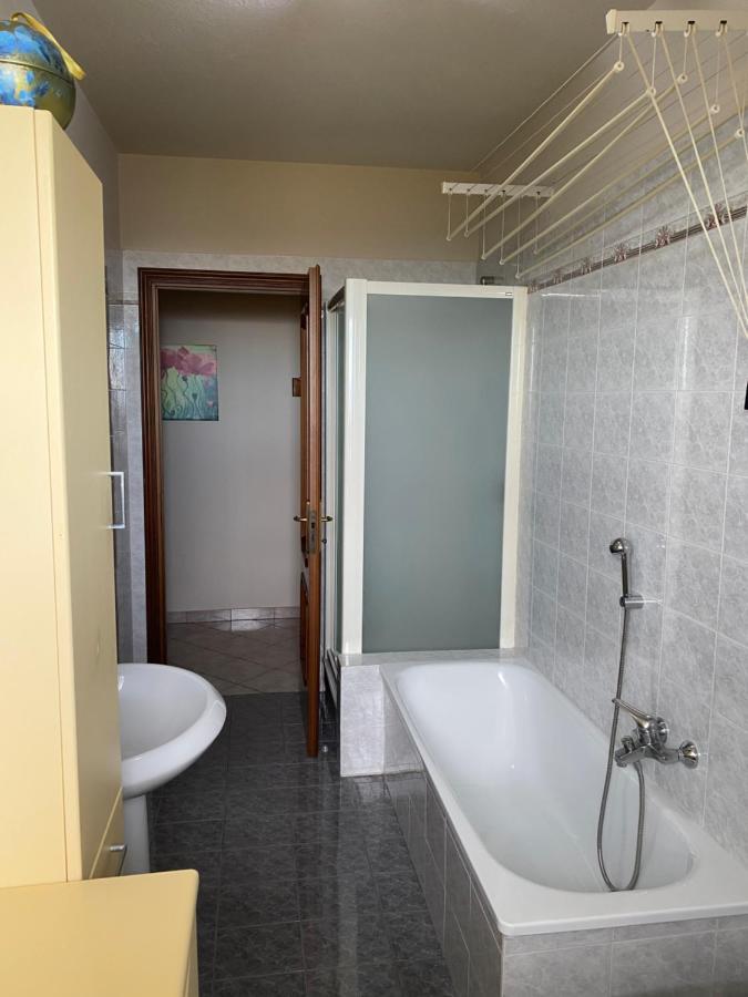 Appartement Casa Carlino à Santo Stefano Belbo Extérieur photo